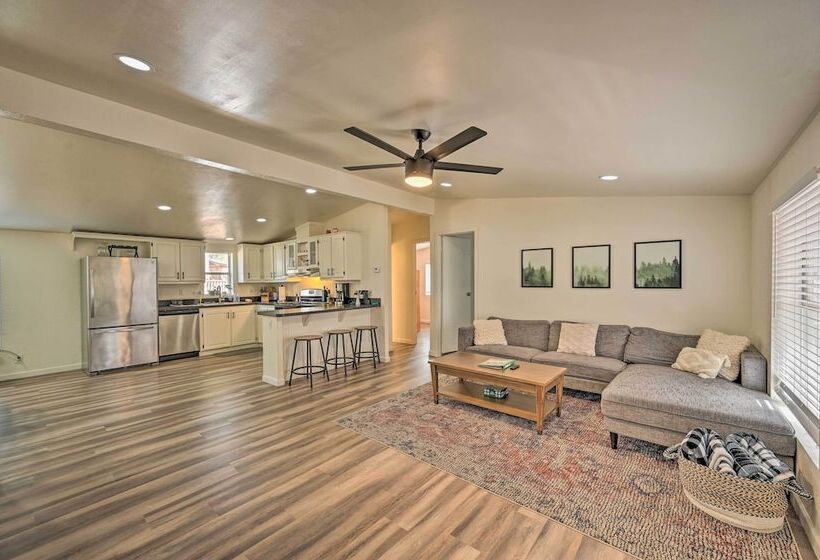 Munds Park Cabin W/ Wraparound Deck & Grill!