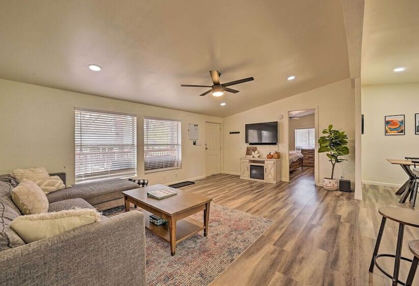 Munds Park Cabin W/ Wraparound Deck & Grill!