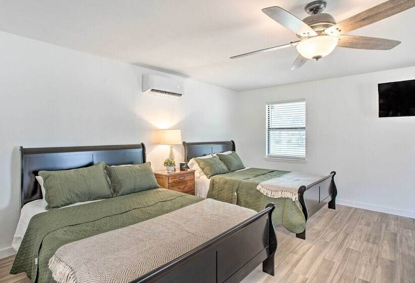 Spacious Lakefront Home W/ Fire Pit & Fun Barn!