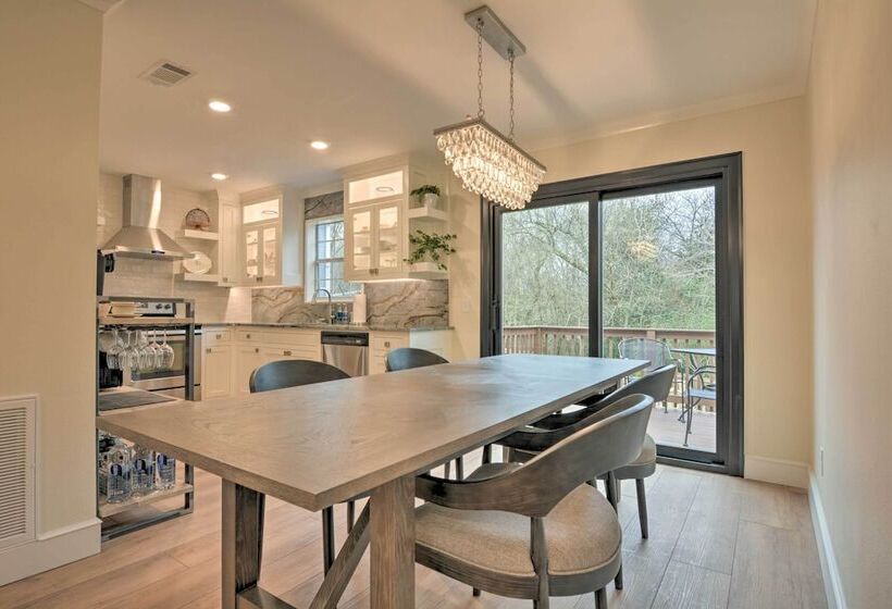 Updated & Modern House < 1 Mi To Dtwn Bentonville!