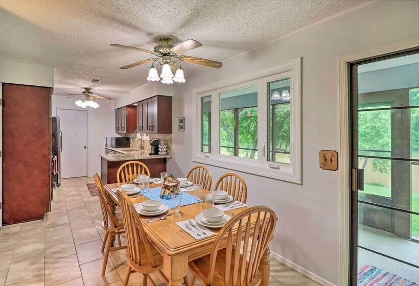 Norfork Getaway: Walk In White River Access!