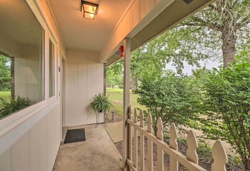 Norfork Getaway: Walk In White River Access!