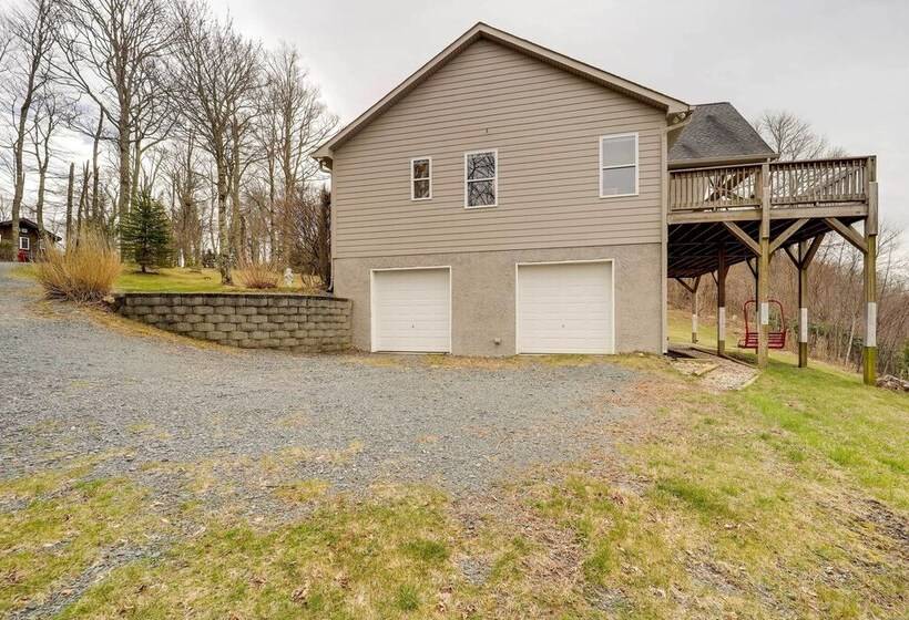 Sugar Mountain Retreat W/ Deck, Grill & Fire Pit!