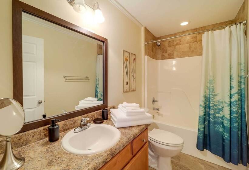 Sugar Mountain Retreat W/ Deck, Grill & Fire Pit!