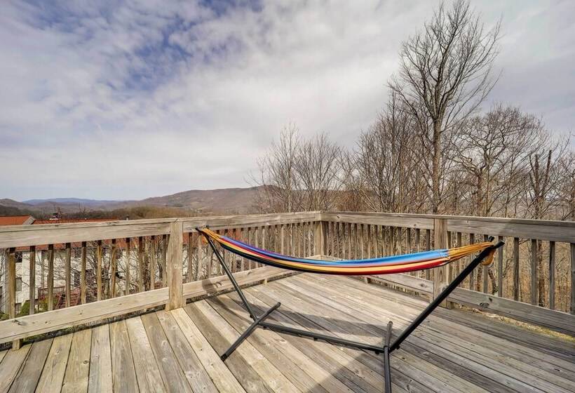 Sugar Mountain Retreat W/ Deck, Grill & Fire Pit!