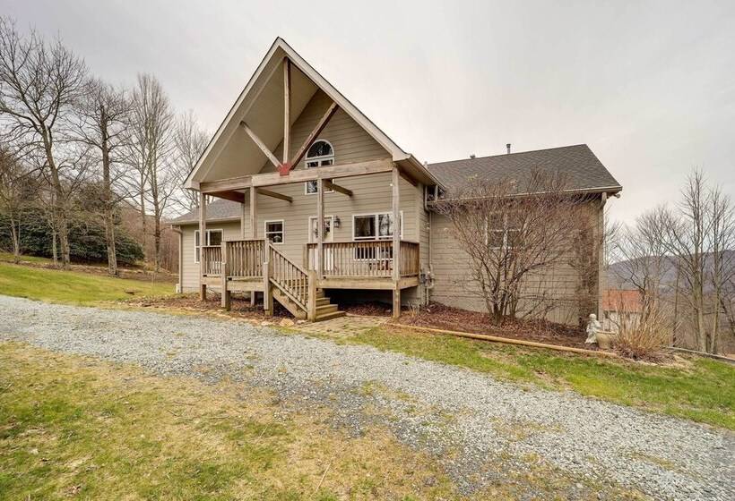 Sugar Mountain Retreat W/ Deck, Grill & Fire Pit!