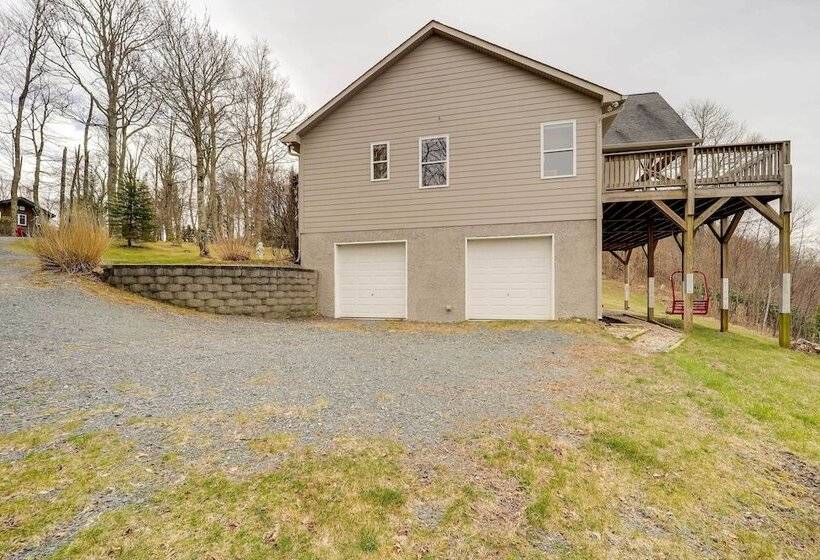 Sugar Mountain Retreat W/ Deck, Grill & Fire Pit!