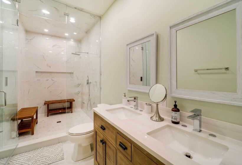 Sugar Mountain Retreat W/ Deck, Grill & Fire Pit!