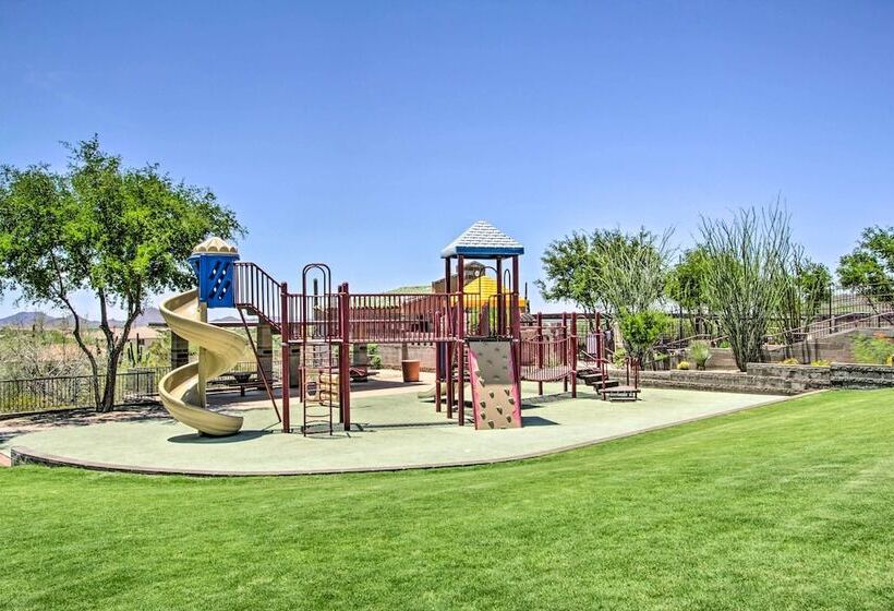 North Phoenix Home W/ Community Pools!