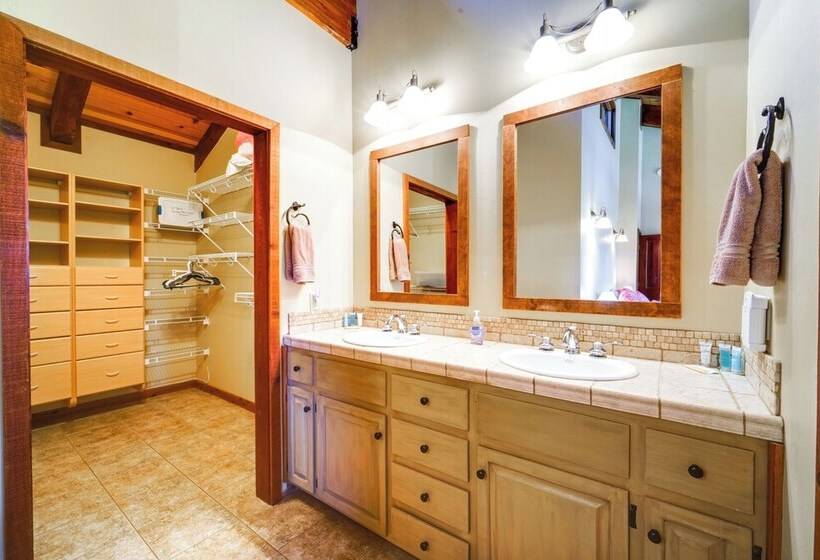 Northstar Home: Shuttle To Ski Resort!