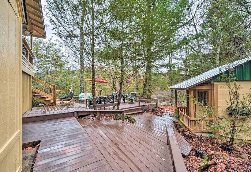 Otto Home W/ Fire Pit, Tree House & Hot Tub!