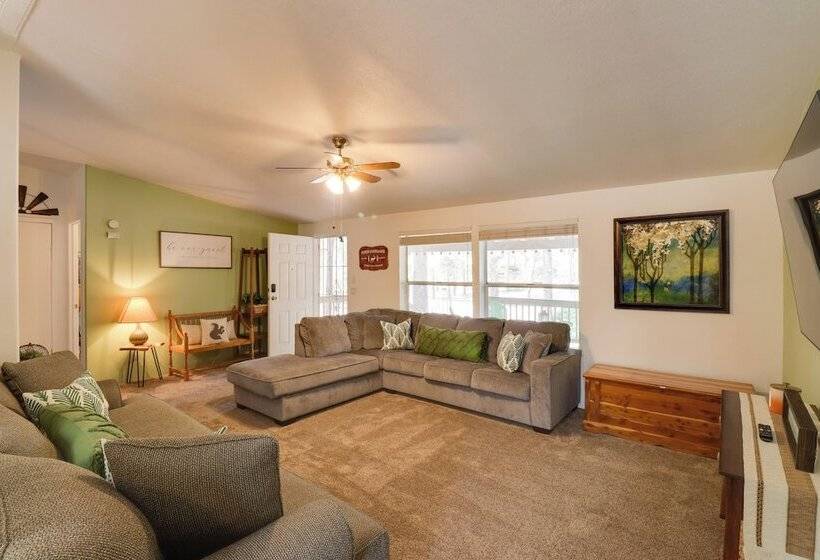 Overgaard Family Retreat W/ Fire Pit & Grill!