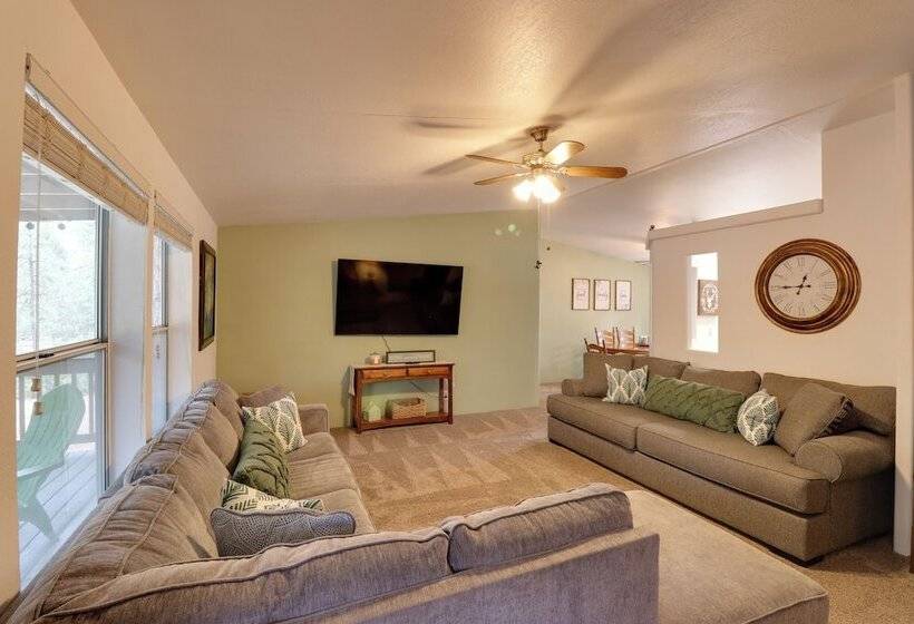 Overgaard Family Retreat W/ Fire Pit & Grill!