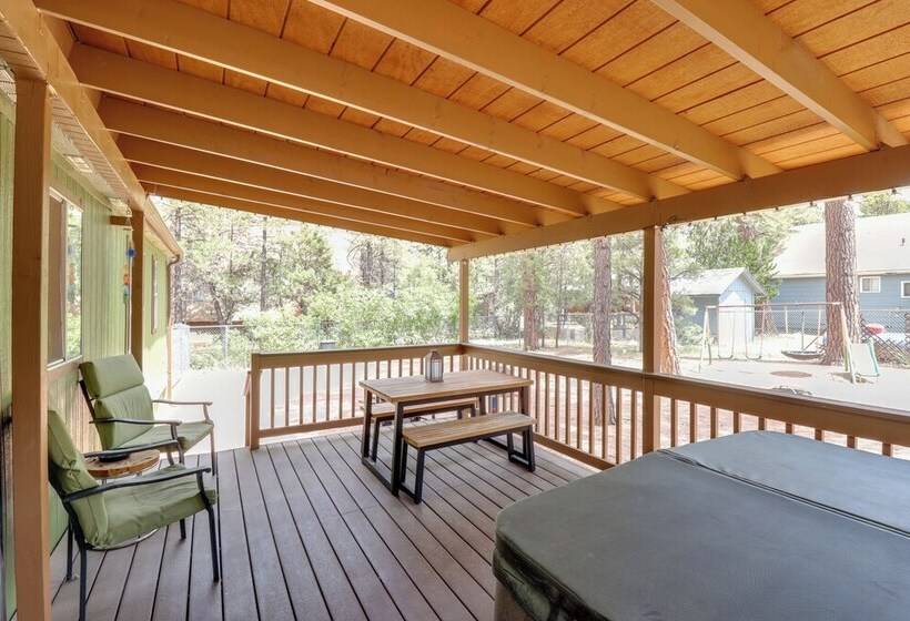 Overgaard Family Retreat W/ Fire Pit & Grill!