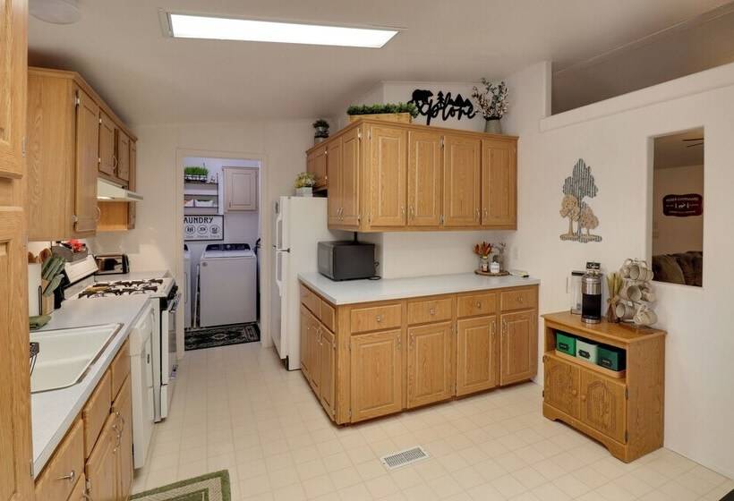 Overgaard Family Retreat W/ Fire Pit & Grill!