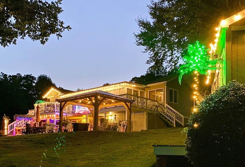 Paradise Lakehouse  In Hickory W/ Dock & Views!