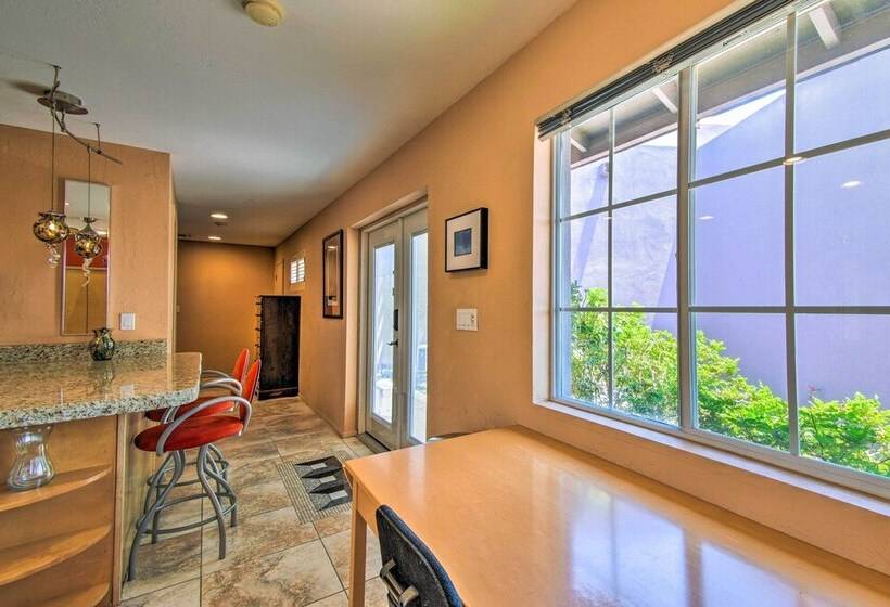 Paradise Valley Cottage Near Hiking Trails!