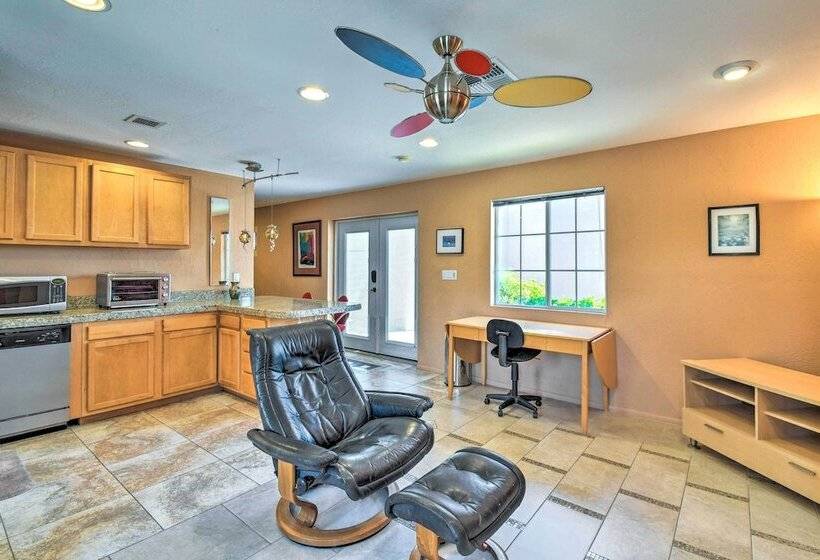 Paradise Valley Cottage Near Hiking Trails!