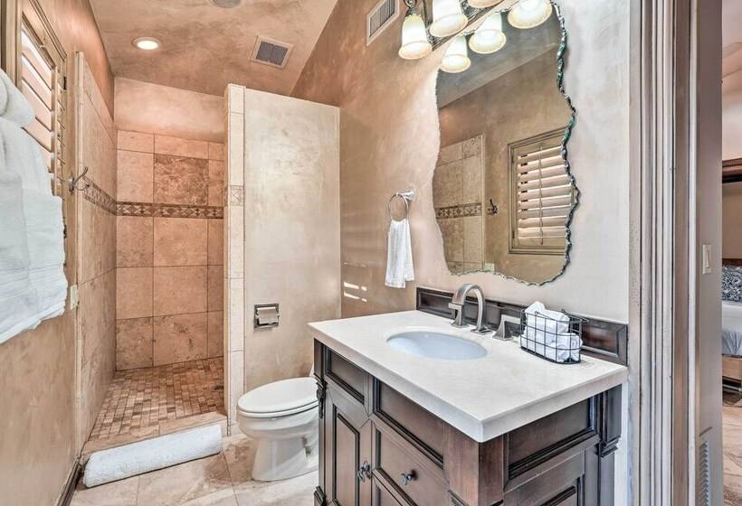 Paradise Valley Villa W/ Luxe Pool & Outdoor Games