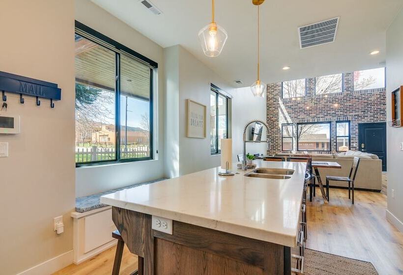 Near Skiing & Hiking: Mtn View Home In Parowan!