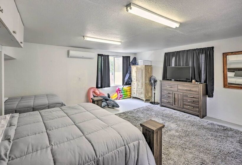 Peaceful Bullhead City Home W/ Patio & Pool!