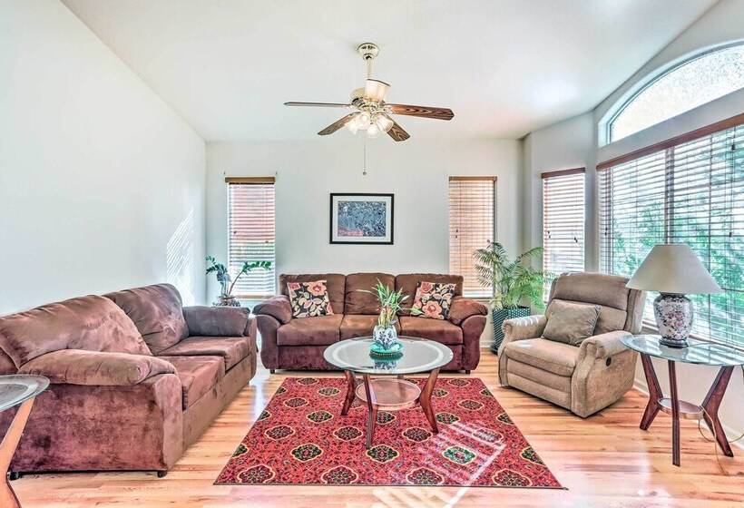 Peaceful Fresno Home, Near Popular Wineries!