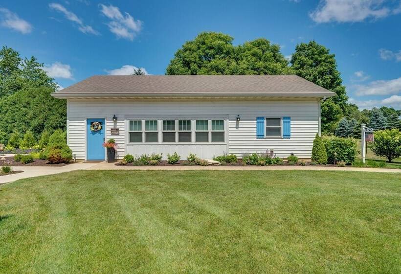 Peaceful Harvard Vacation Rental: 3 Mi To Town!