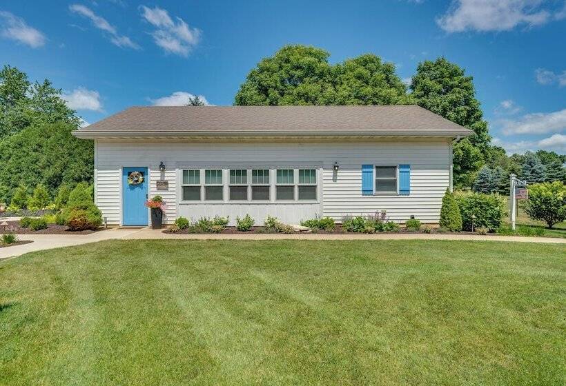 Peaceful Harvard Vacation Rental: 3 Mi To Town!