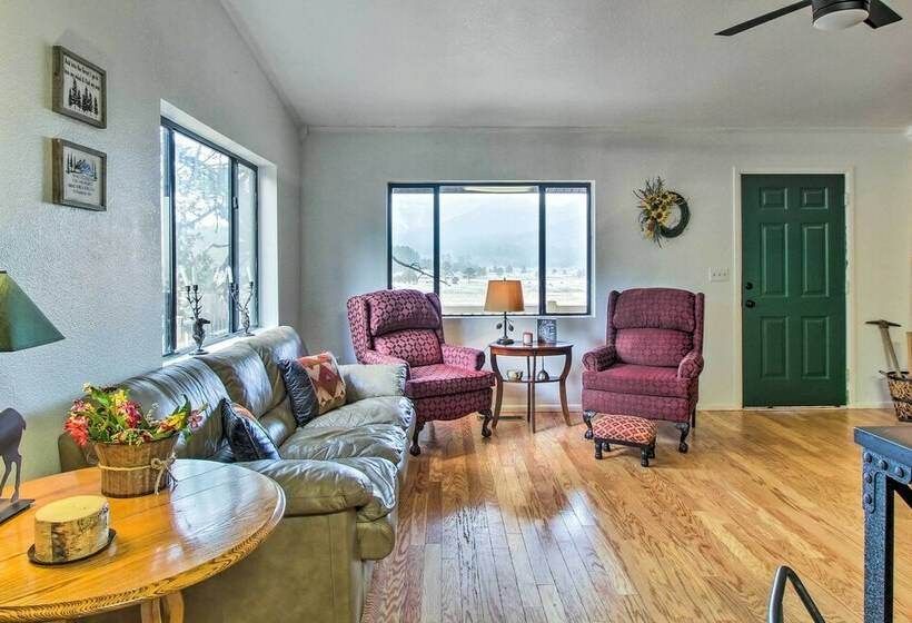 Peaceful Nutrioso Cabin Retreat W/ Mountain Views!