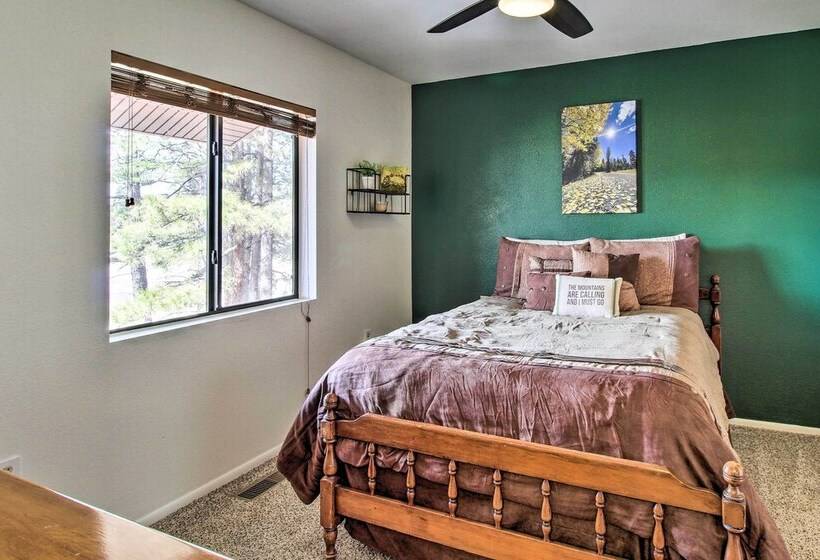 Peaceful Nutrioso Cabin Retreat W/ Mountain Views!