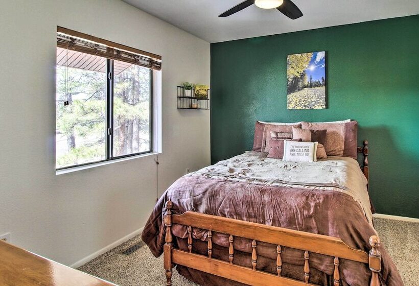 Peaceful Nutrioso Cabin Retreat W/ Mountain Views!