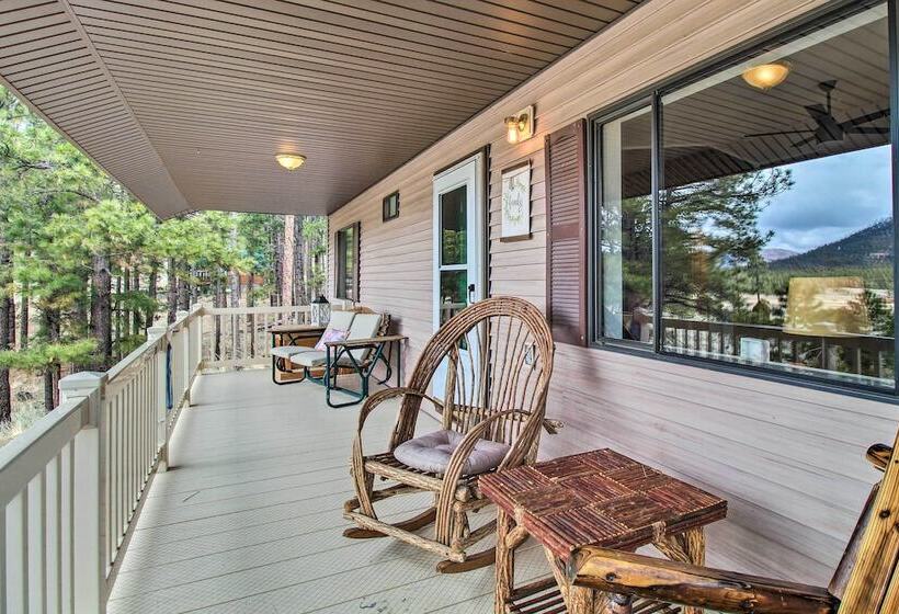 Peaceful Nutrioso Cabin Retreat W/ Mountain Views!