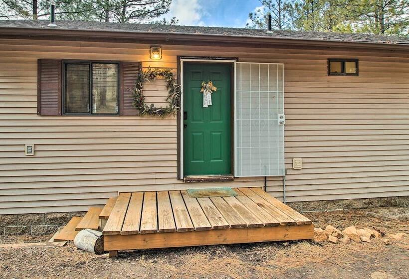 Peaceful Nutrioso Cabin Retreat W/ Mountain Views!