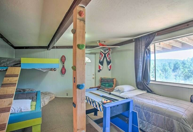 Peaceful Payson Cabin W/ Deck & Mtn Views!