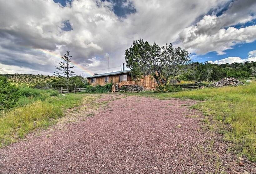 Peaceful Ranch Cabin, 3 Mi To Becker Lake!