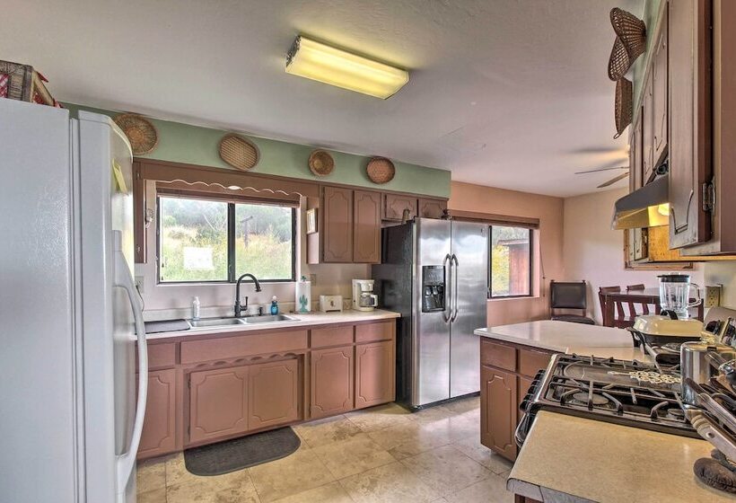 Peaceful Ranch Cabin, 3 Mi To Becker Lake!