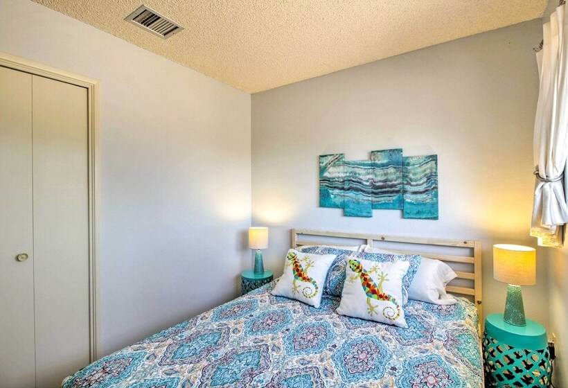 Pearce Sunsites Home W/ Pool & Desert Mtn Views!