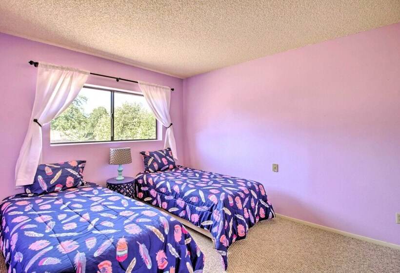 Pearce Sunsites Home W/ Pool & Desert Mtn Views!