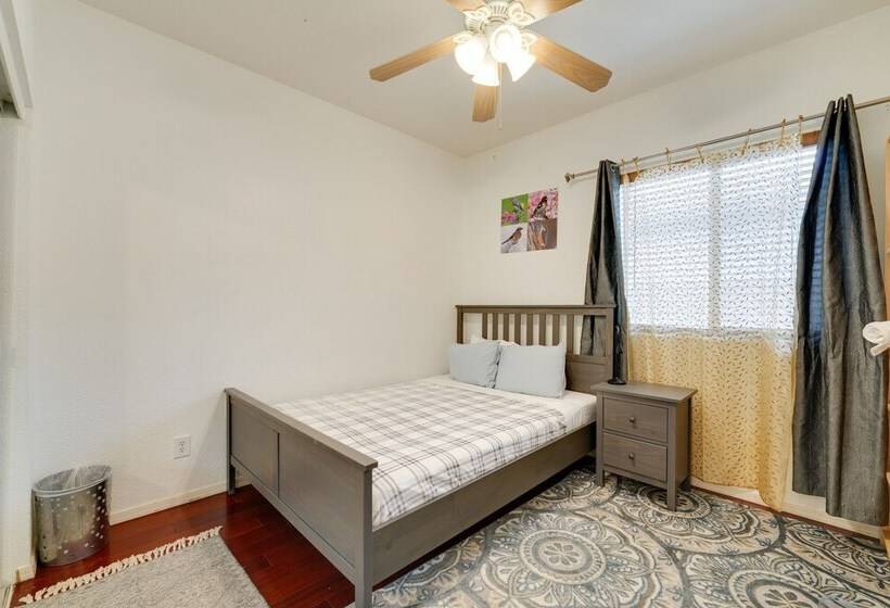 Peoria Home W/ Hot Tub ~ 8 Mi To Sports Complex!