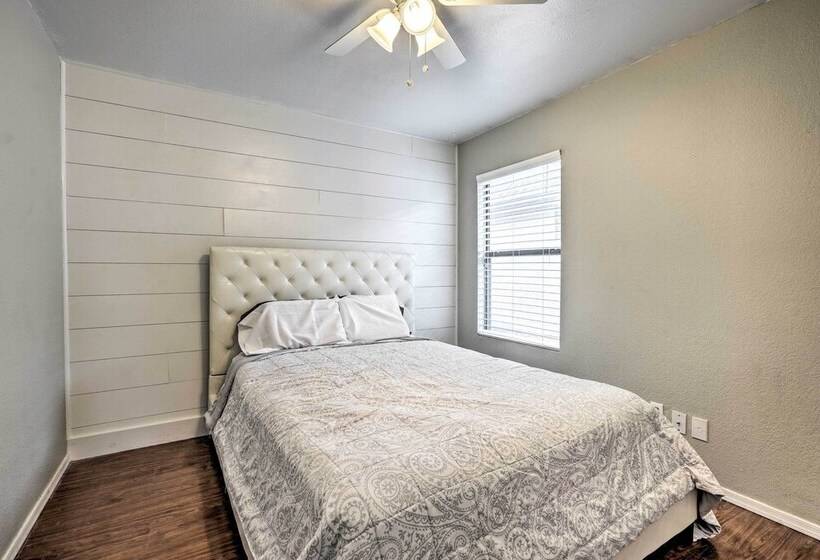 Peoria Home W/ Patio, 2 Mi To Sports Complex!