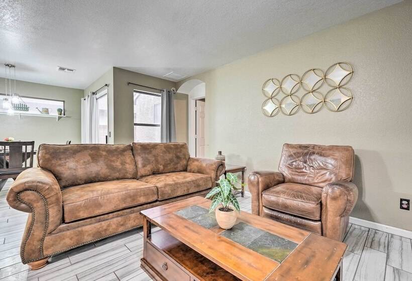 Peoria Home W/ Patio, 2 Mi To Sports Complex!