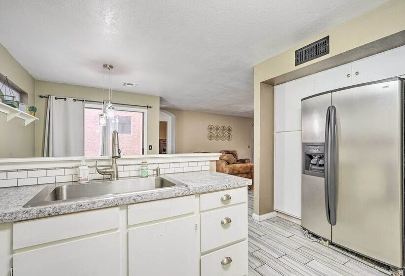 Peoria Home W/ Patio, 2 Mi To Sports Complex!