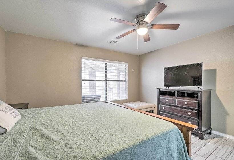 Peoria Home W/ Patio, 2 Mi To Sports Complex!