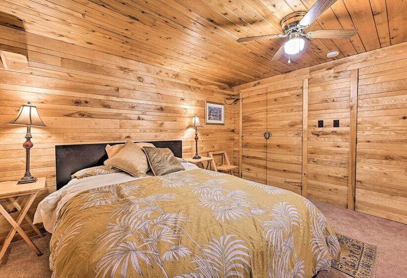 Pet Friendly Amherst Earth Home Near Downtown