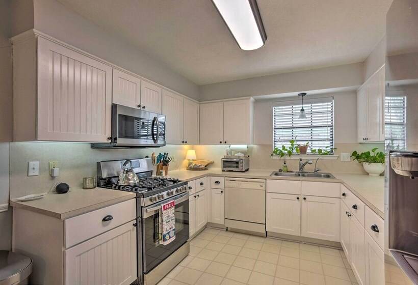 Pet Friendly Bryan Home < 5 Mi To Texas A&m!