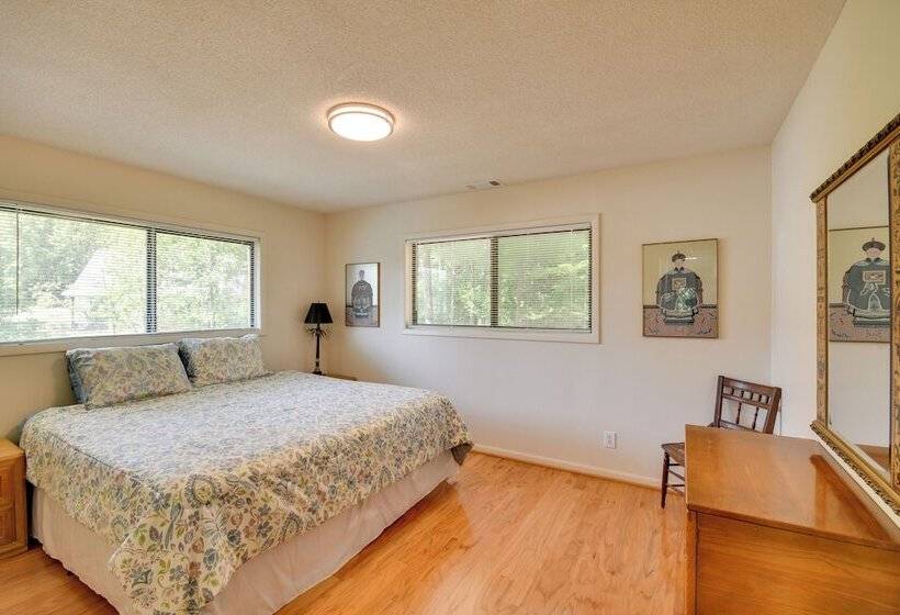 Pet Friendly Cabin W/ Dock On Lake Martin!