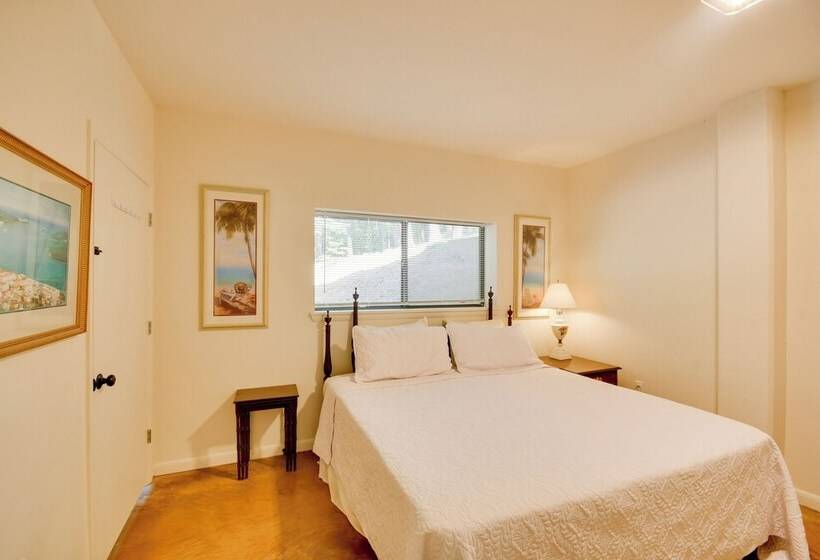 Pet Friendly Cabin W/ Dock On Lake Martin!