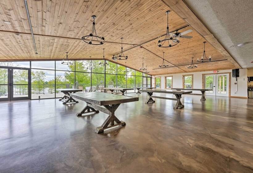 Pet Friendly Cassoplis Cabin, Close To Parks!