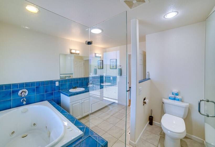 Pet Friendly Clearlake Oaks Vacation Home W/ Pool!