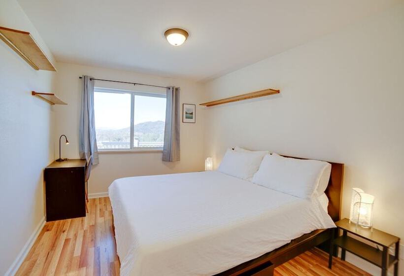 Pet Friendly Clearlake Oaks Vacation Home W/ Pool!